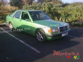 1993' Mercedes-Benz 190 photo #1