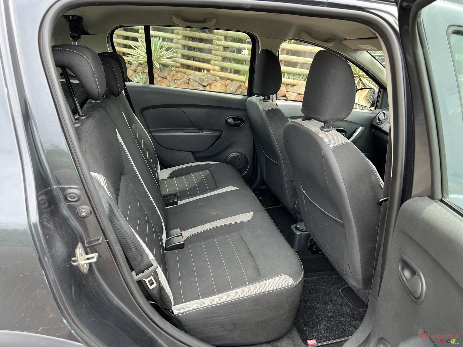 2019' Renault photo #5