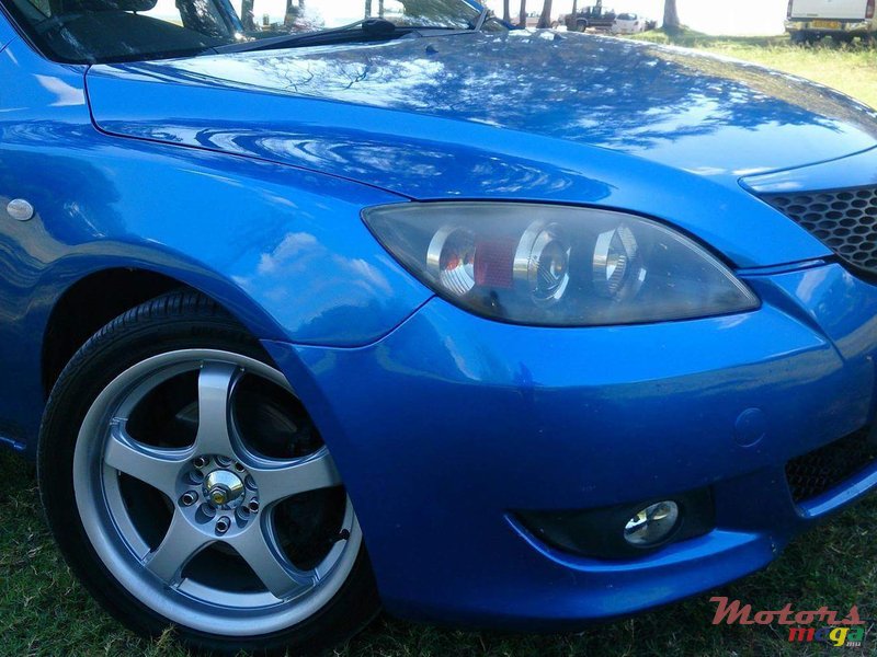 2004' Mazda 3 photo #4