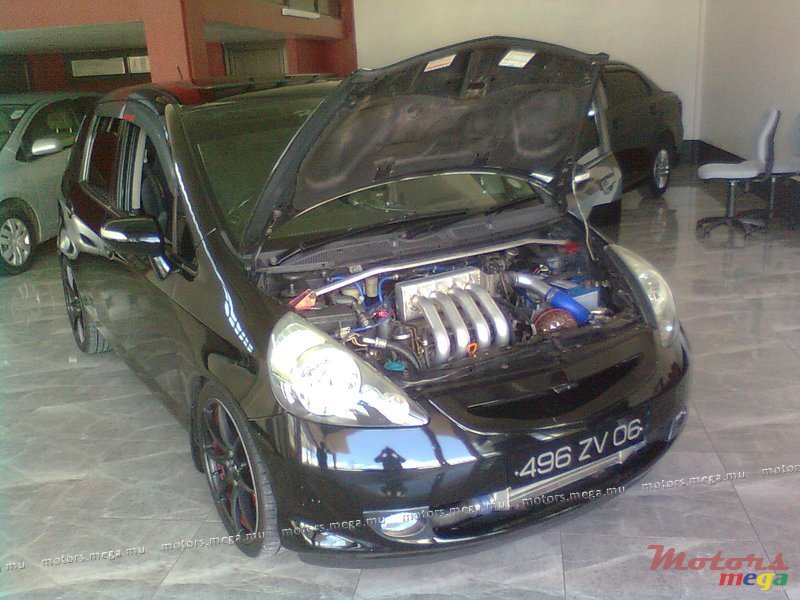2006' Honda fit turbo photo #1