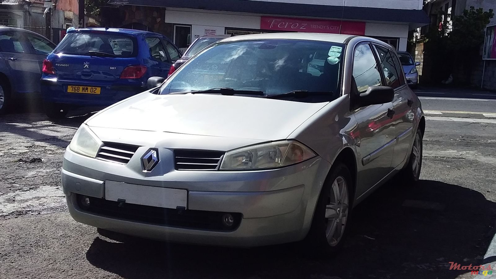 2003' Renault Megane photo #1