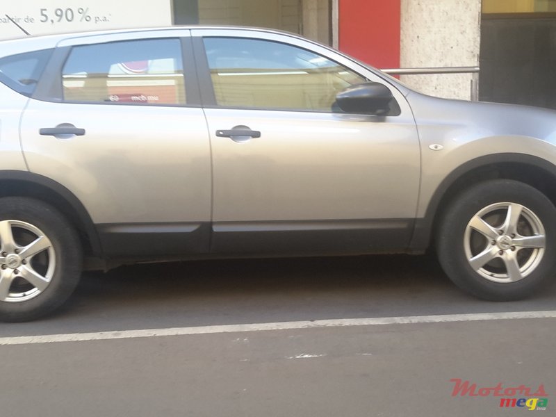 2010' Nissan Qashqai photo #1