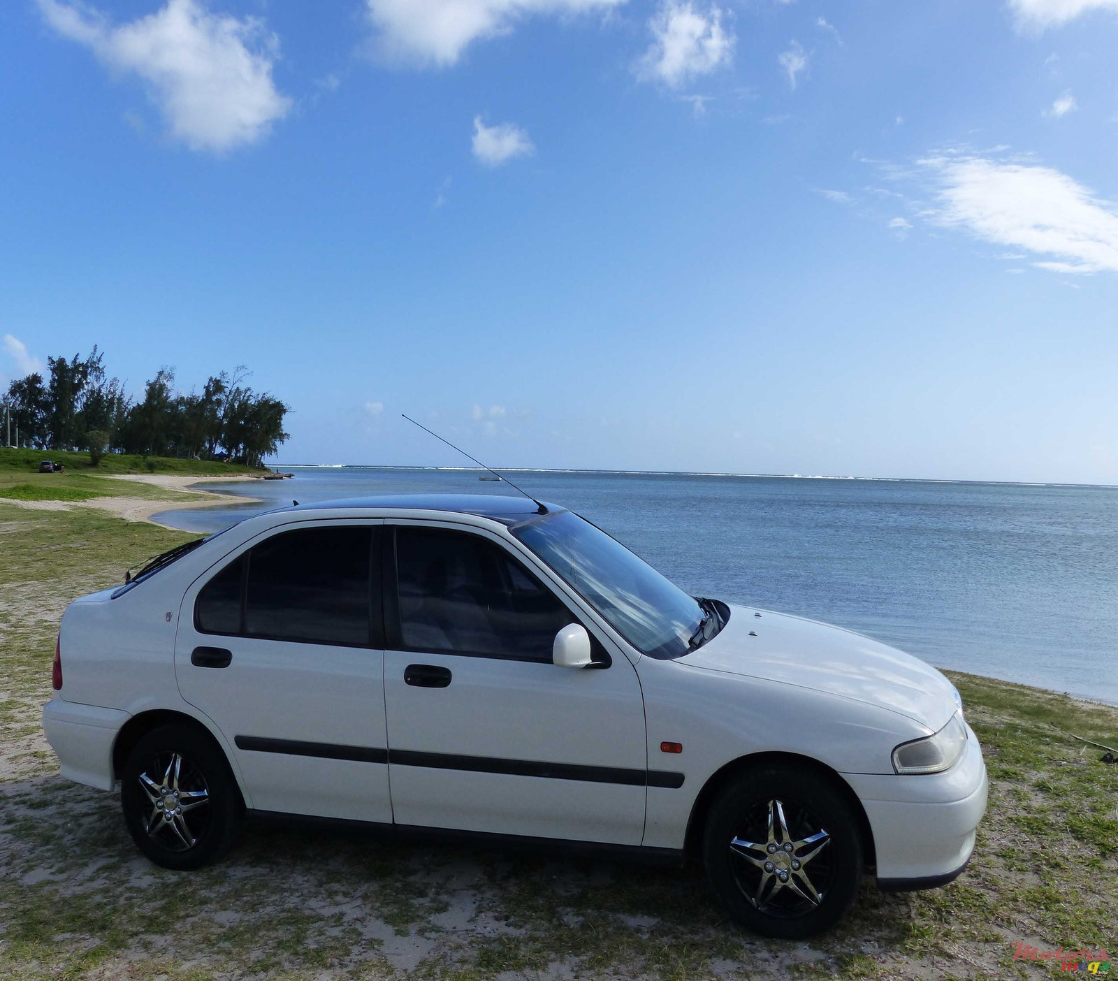 1999' Rover 400 414 Si photo #2