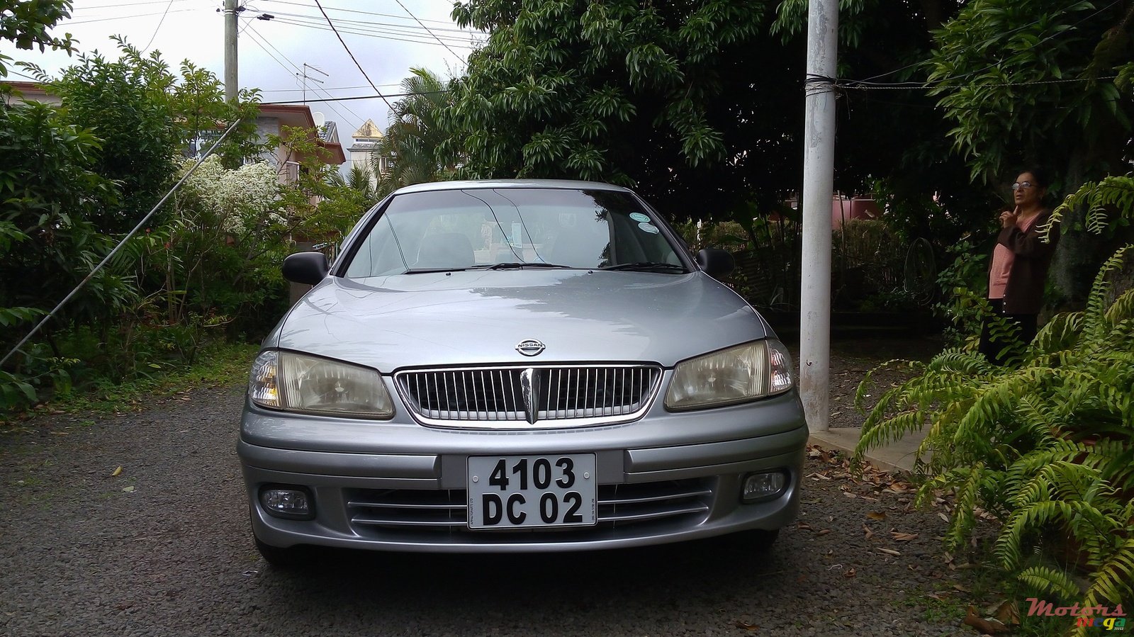 2002' Nissan Sunny photo #2