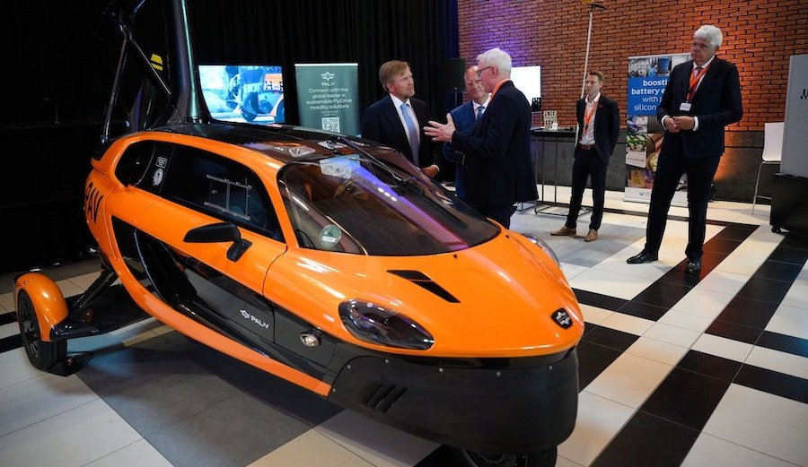 Netherlands King Takes a Closer Look at the Prestigious Dutch Flying Car