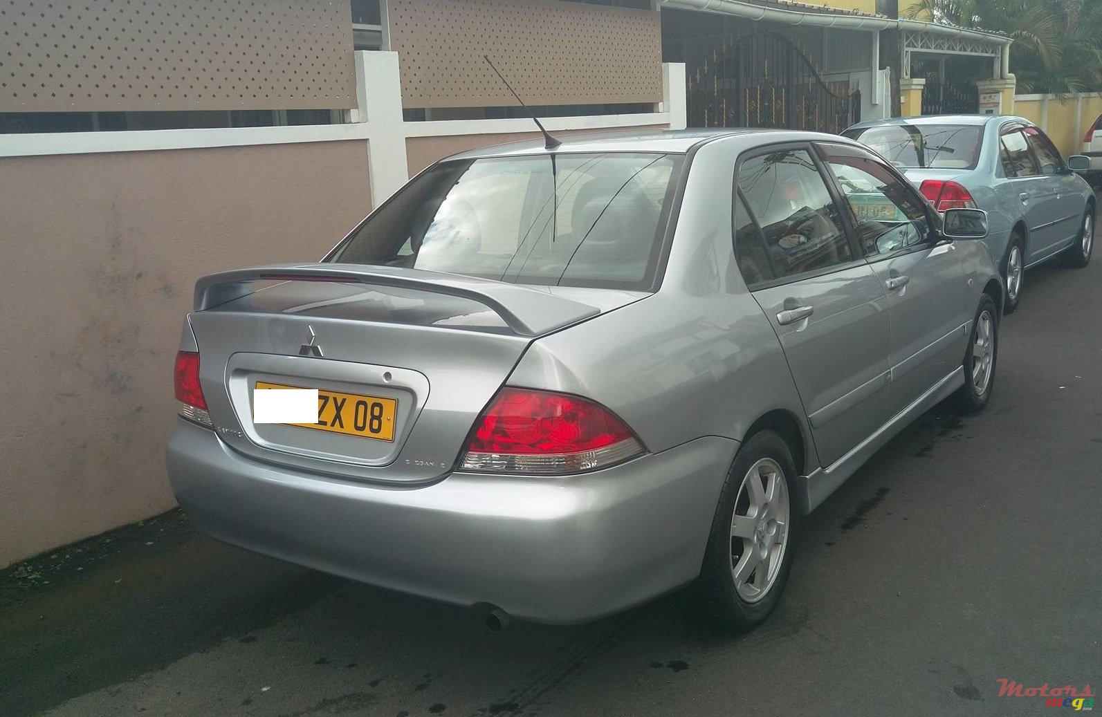 2008' Mitsubishi Lancer GLX photo #2