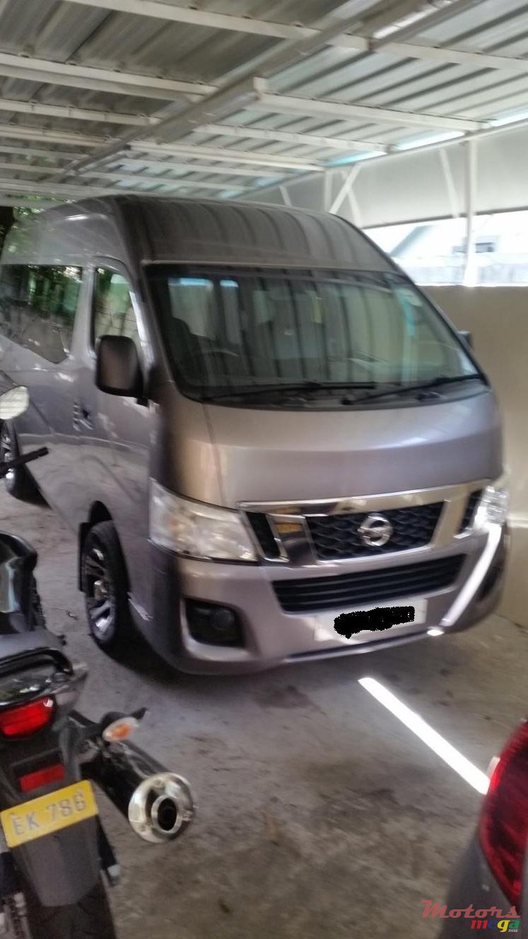 2013' Nissan NV3500 photo #1