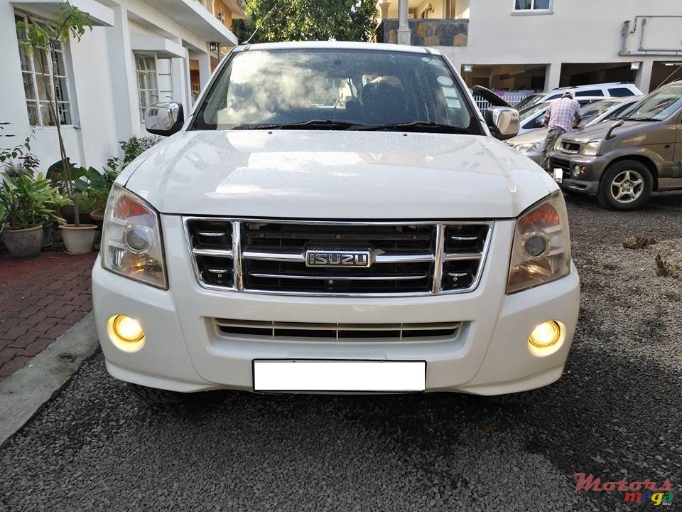 2008' Isuzu D-Max LS photo #1