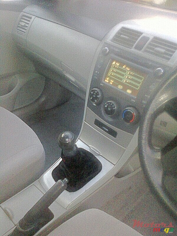 2009' Toyota Axio X photo #3