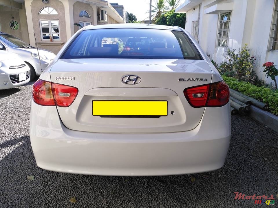 2010' Hyundai Elantra photo #3