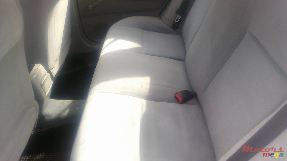 2001' Toyota Corolla nze photo #5