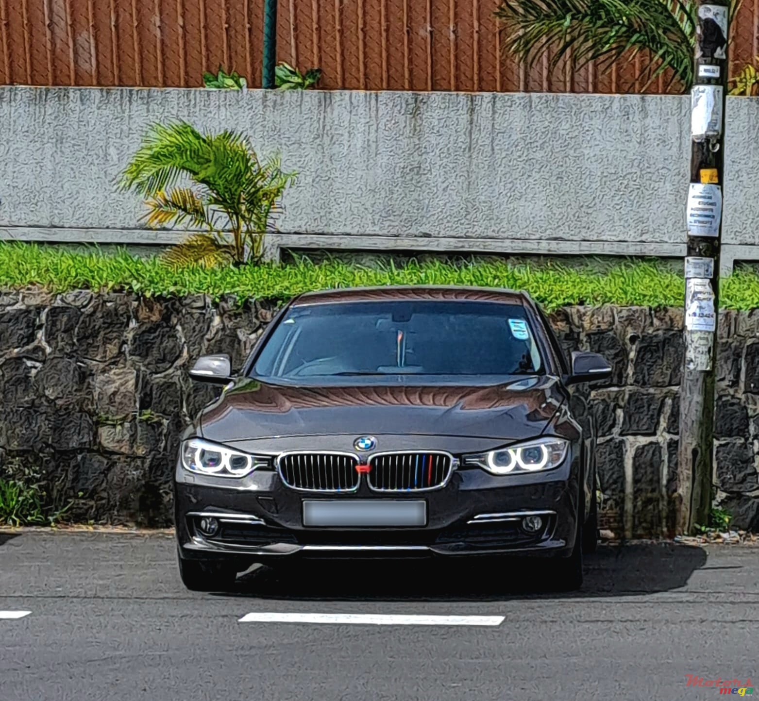 2015' BMW 320 photo #1