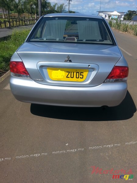 2005' Mitsubishi Lancer photo #2