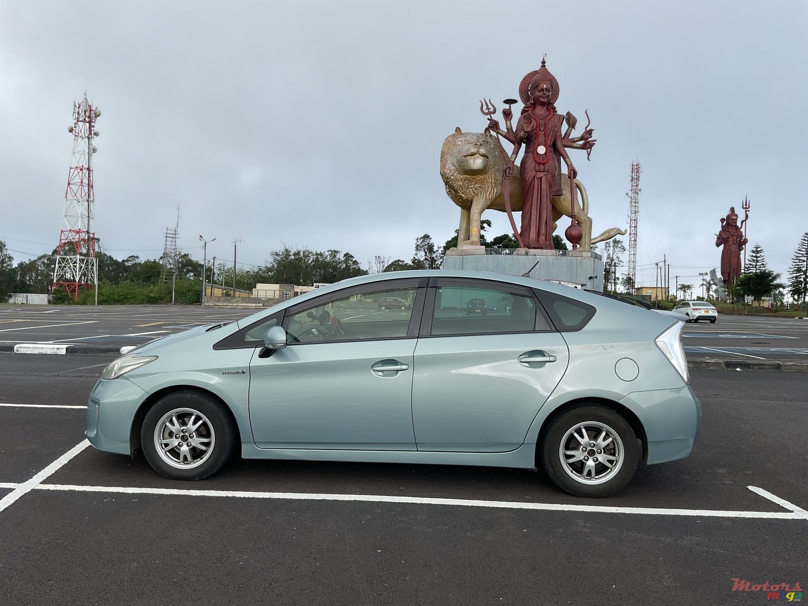 2012' Toyota Prius photo #3