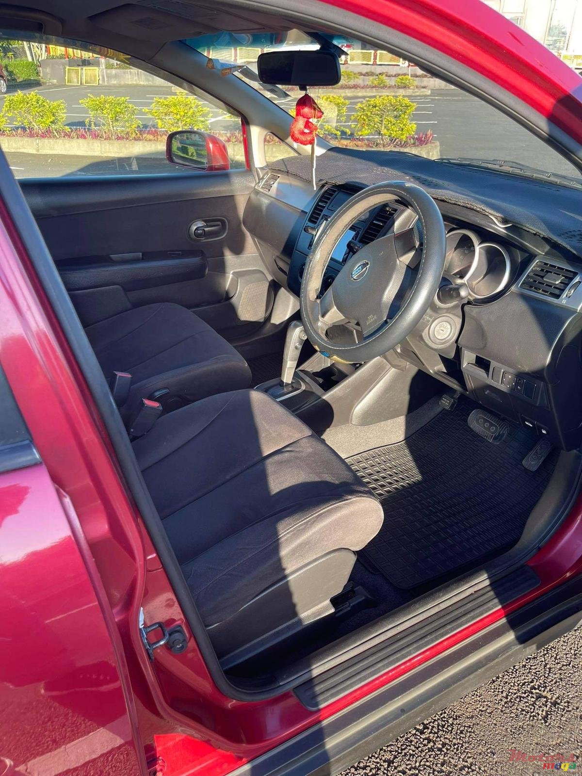 2008' Nissan Tiida photo #4