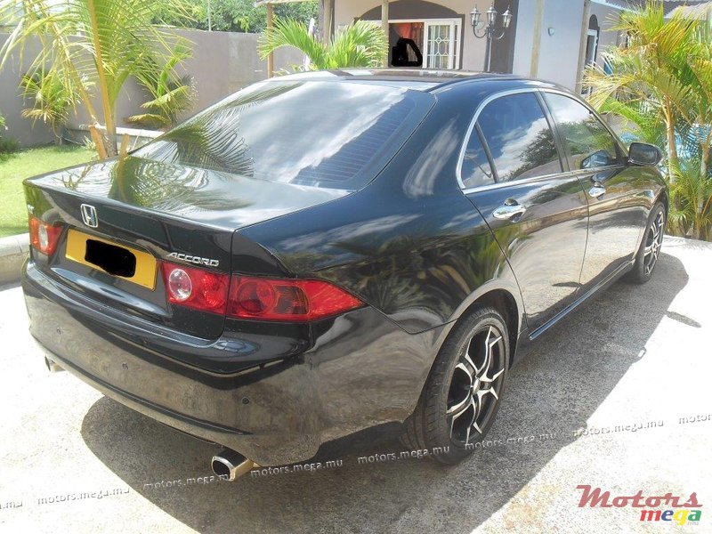 2004' Honda Accord photo #4