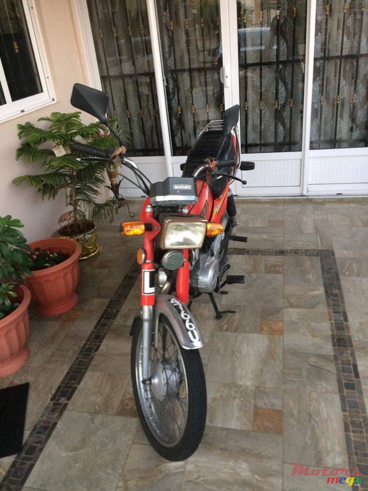 2010' Suzuki photo #2