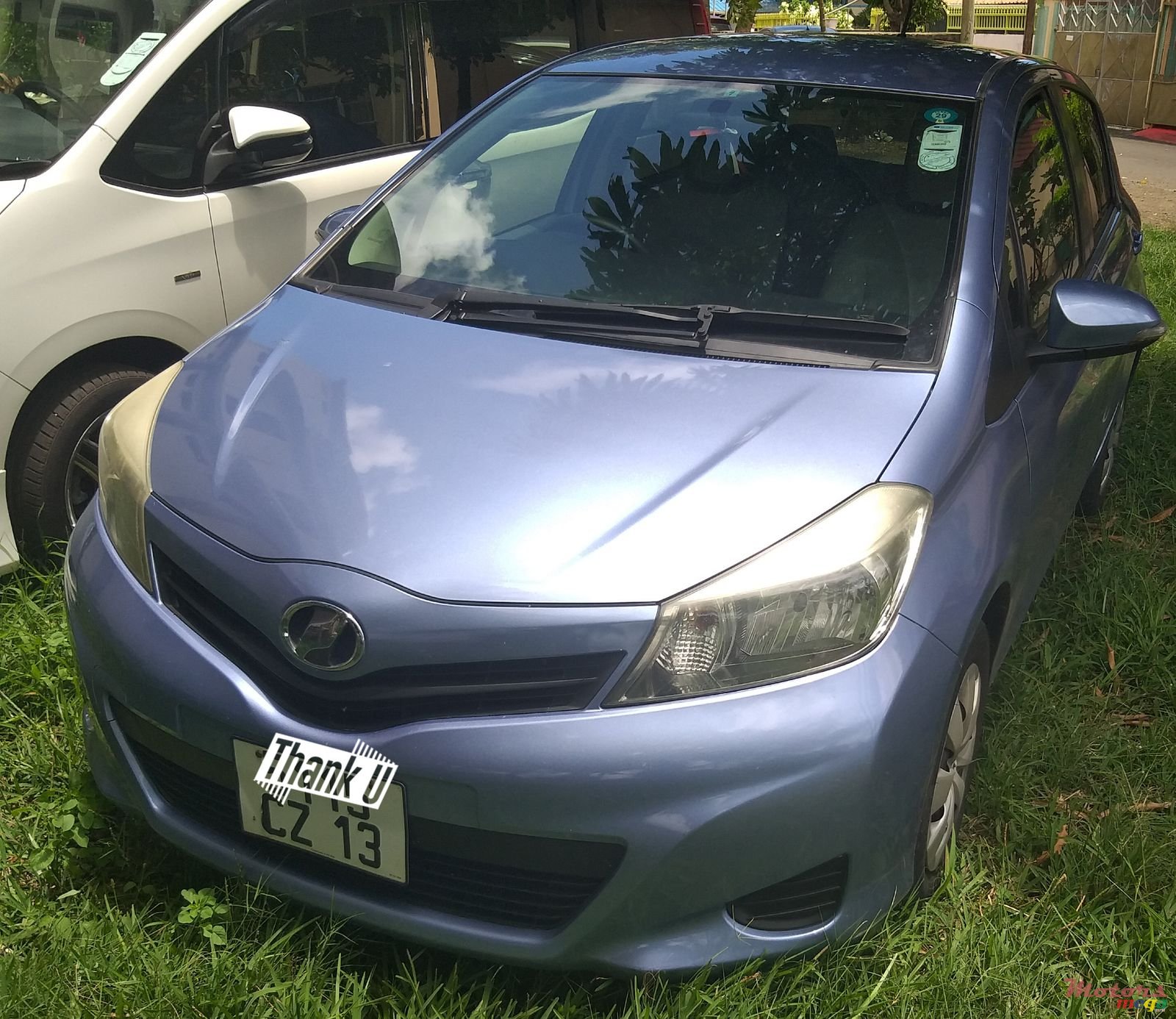 2013' Toyota Vitz photo #2