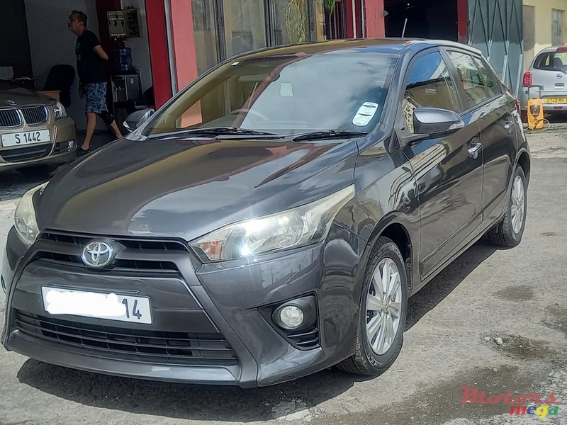 2014' Toyota Yaris photo #2
