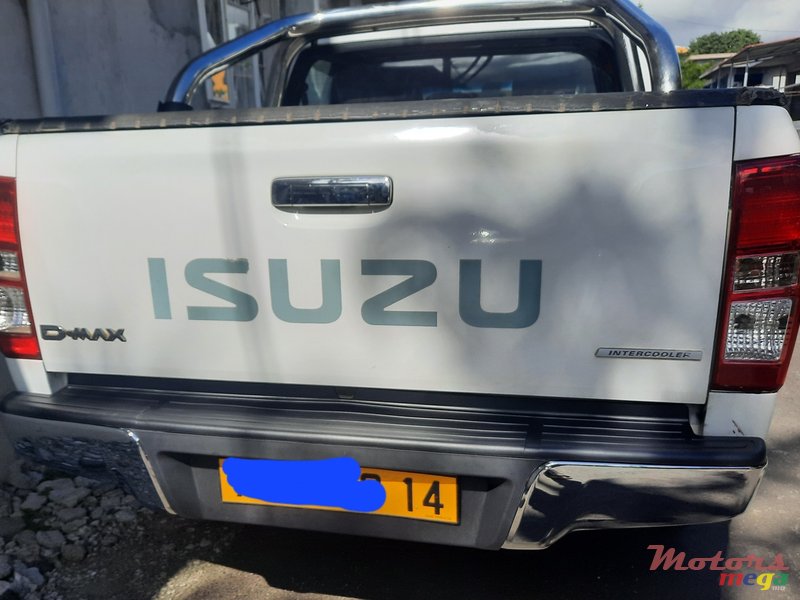 2014' Isuzu D-Max photo #4