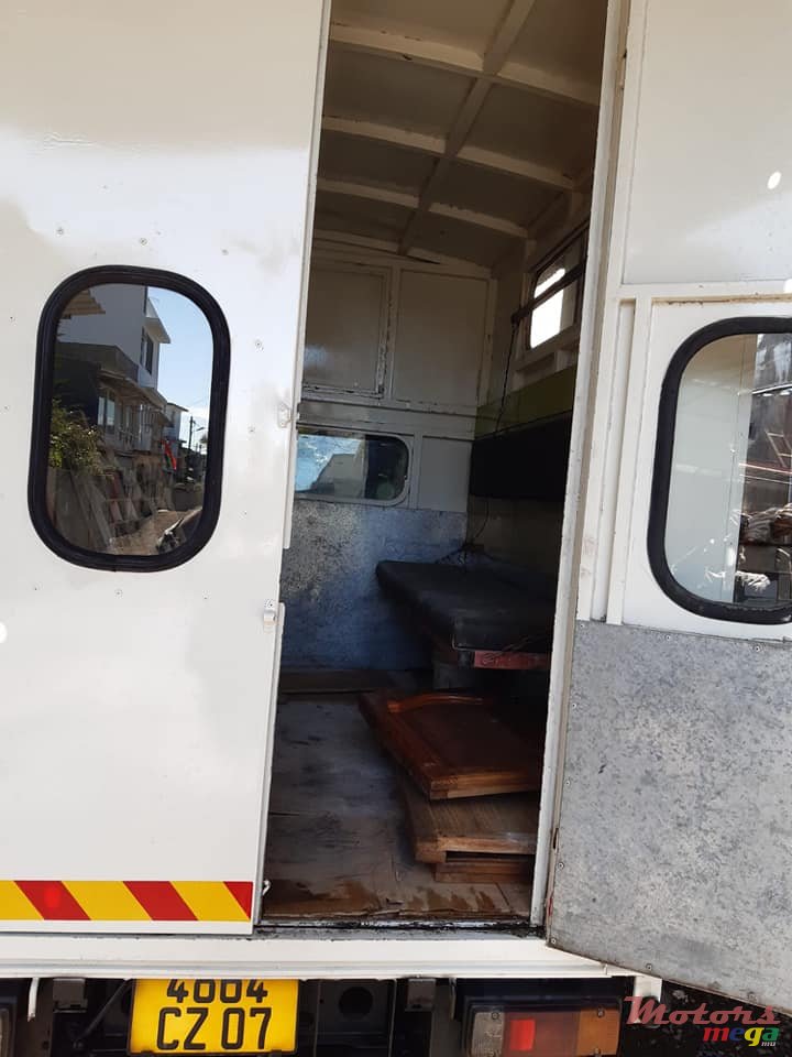 2007' Toyota photo #6