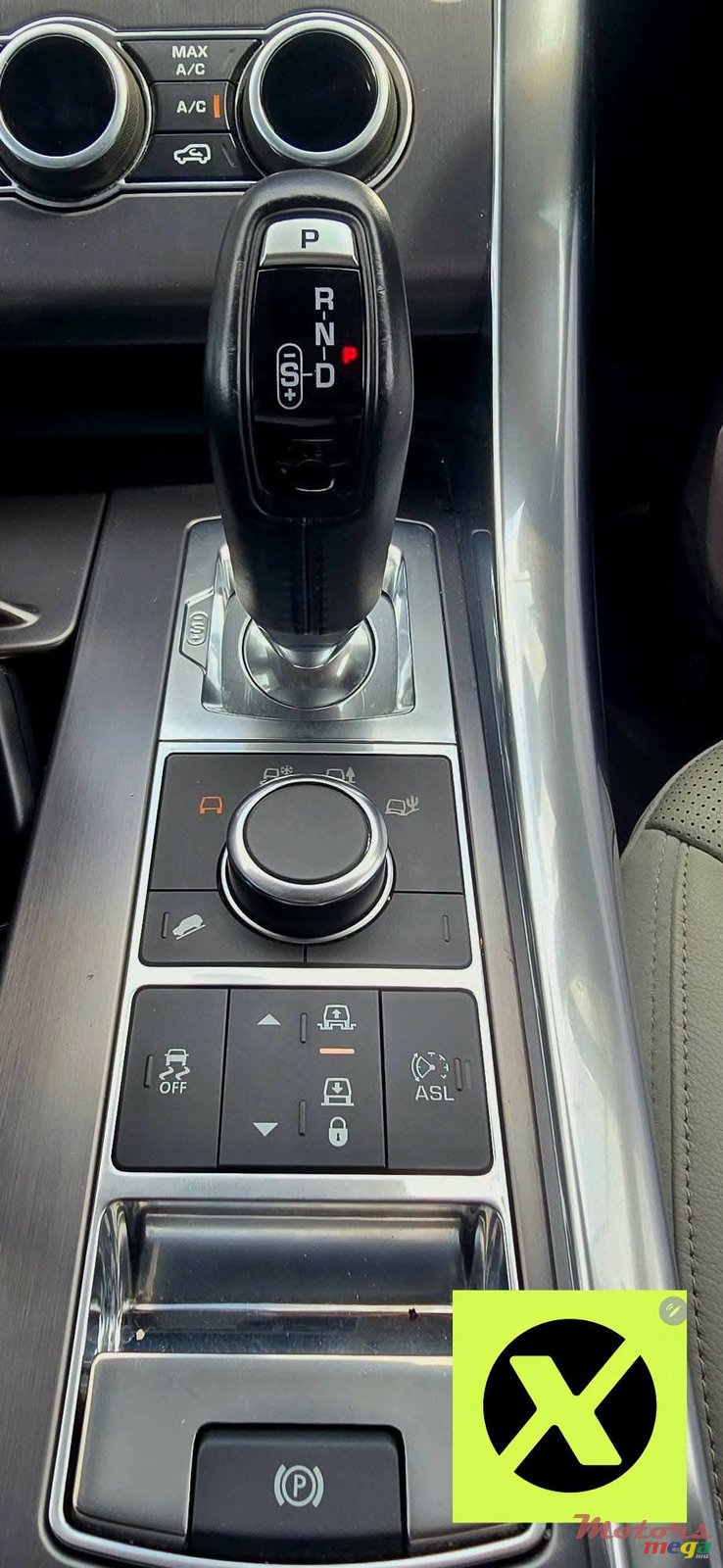 2017' Land Rover Range Rover photo #6