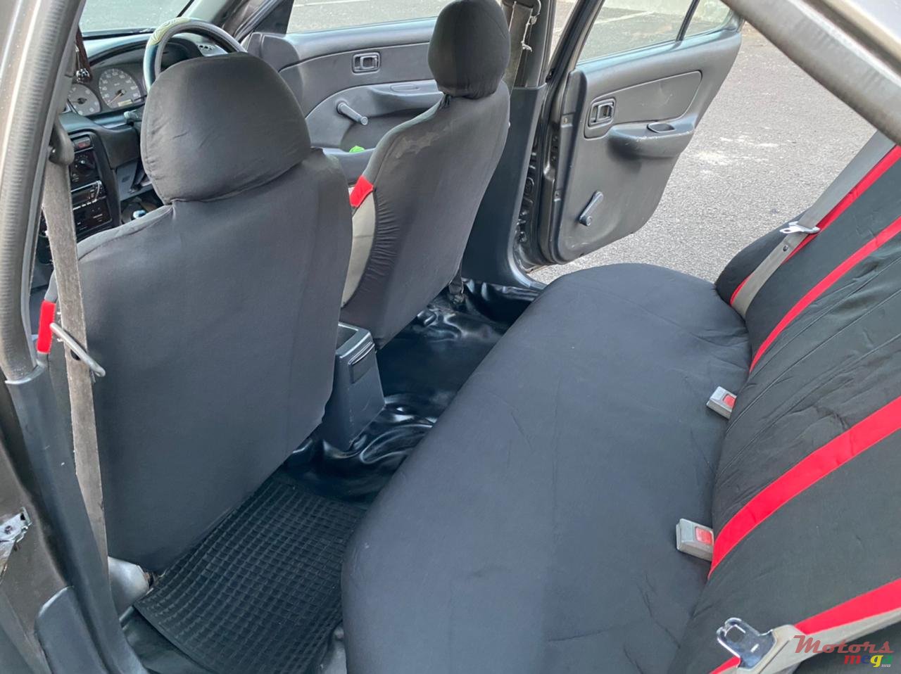 2000' Nissan Sunny photo #7