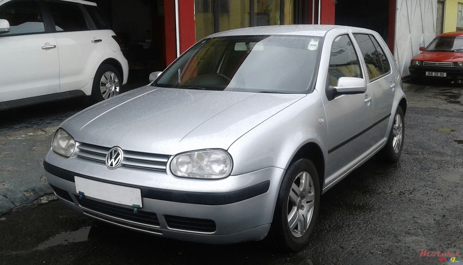 2002' Volkswagen Golf IV photo #2