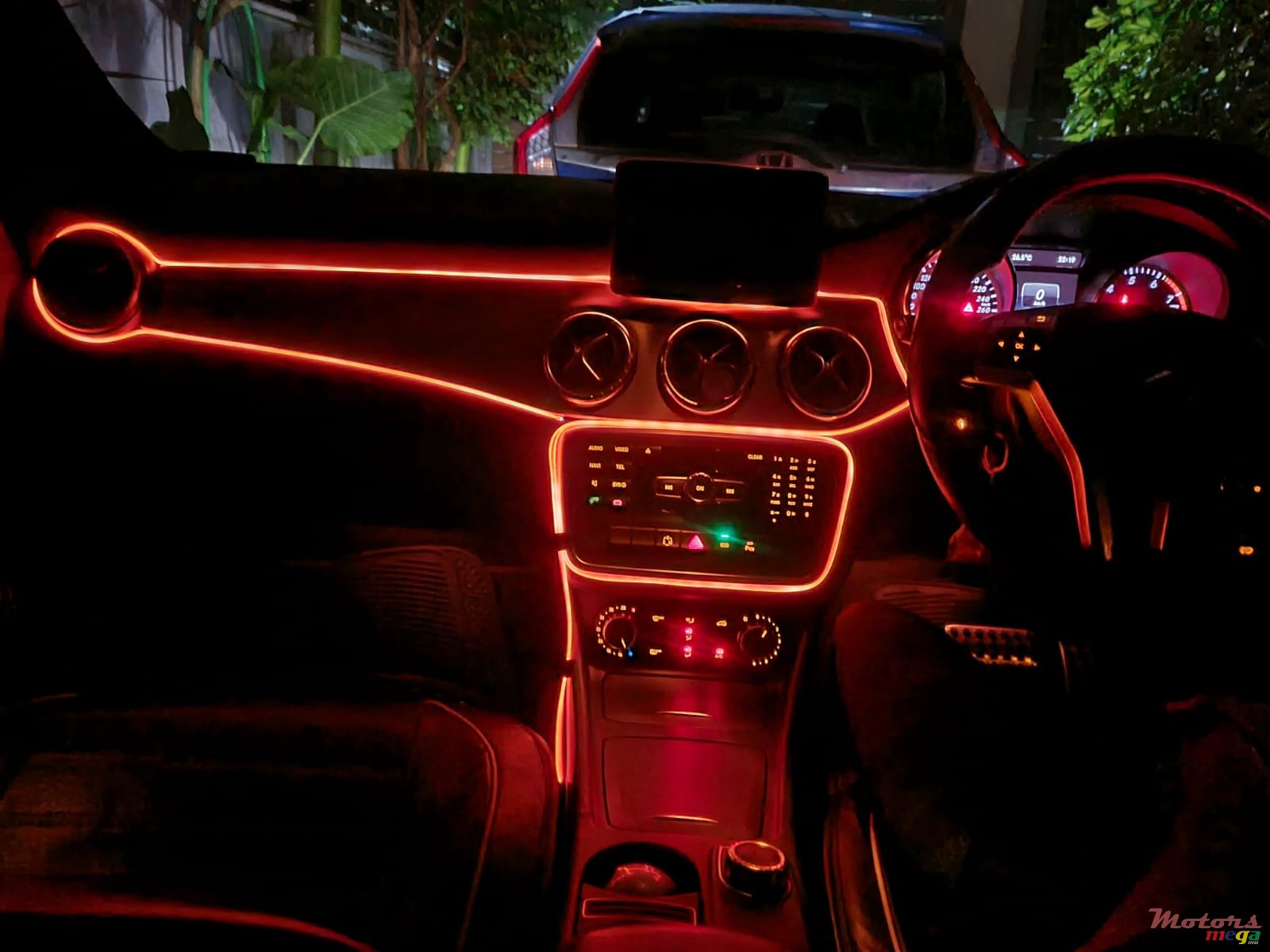 2014' Mercedes-Benz CLA 180 Grey Wrapped colour photo #7