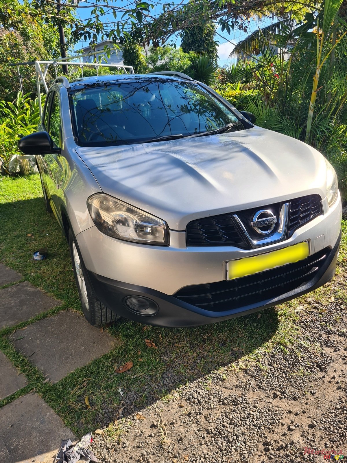 2013' Nissan Qashqai+2 photo #1