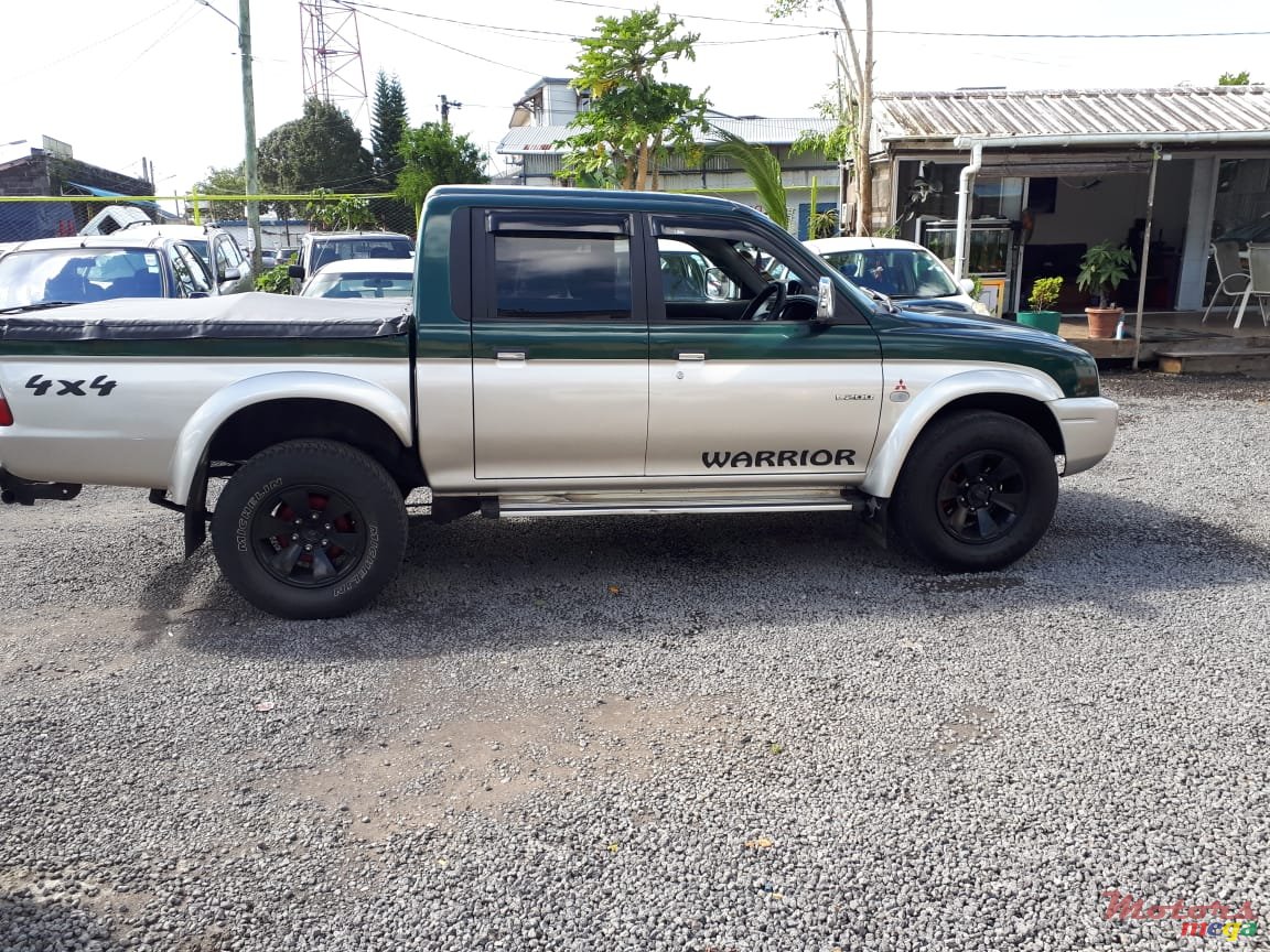 2005' Mitsubishi L 200 photo #2