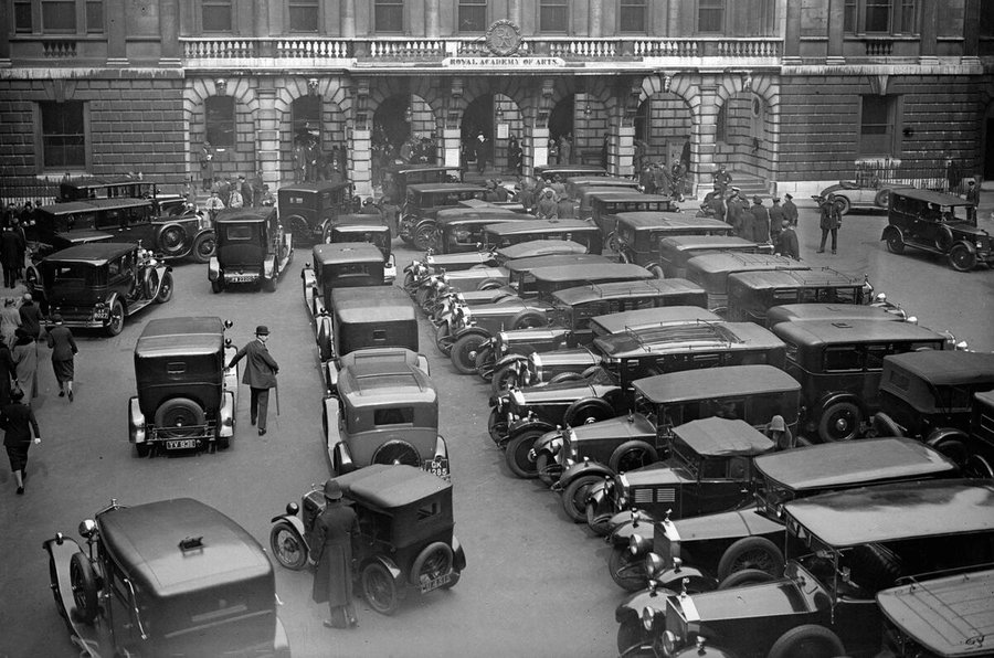 Parked cars 100 years ago