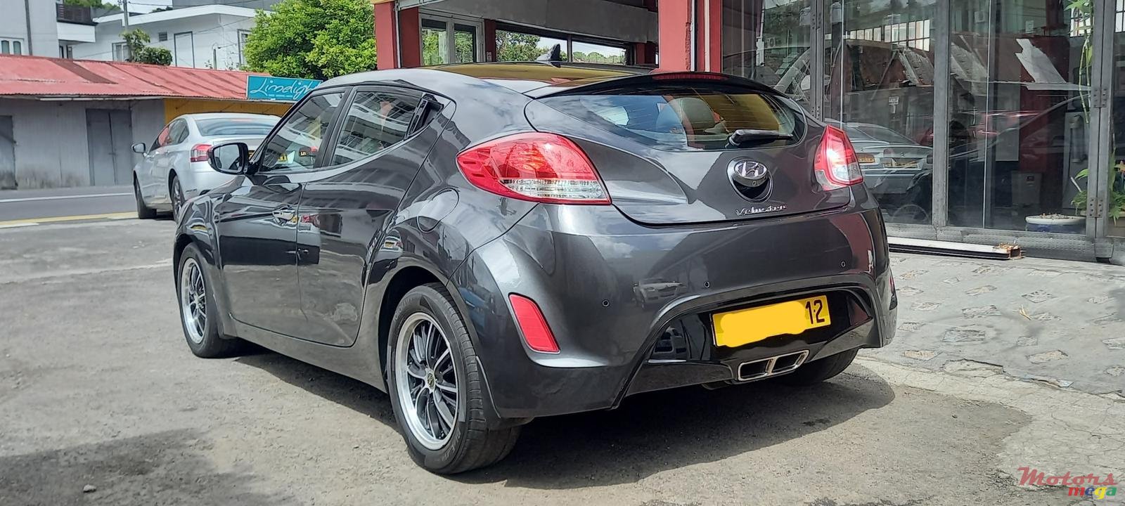 2012' Hyundai Veloster photo #4