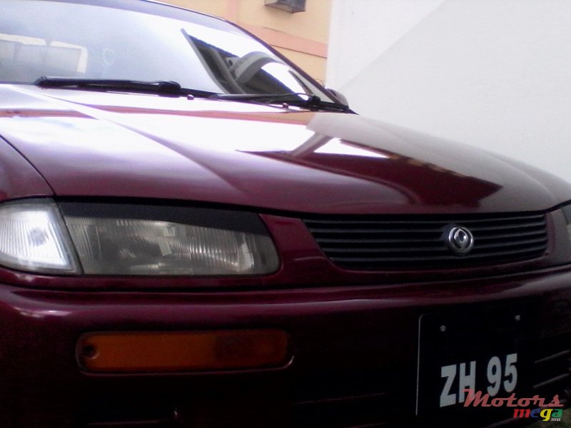 1995' Mazda 323 Familia BHSeries photo #1