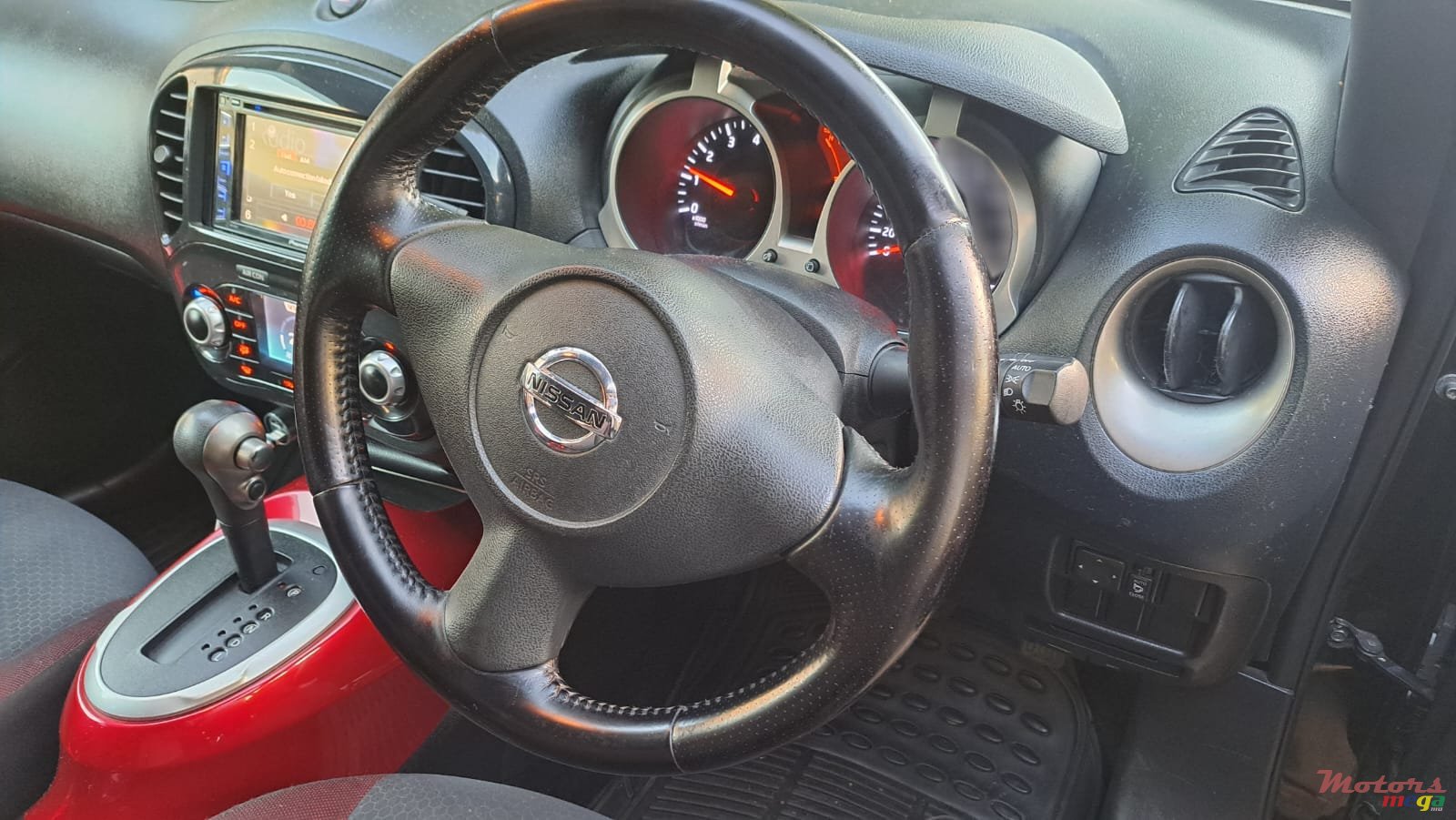 2013' Nissan Juke photo #6