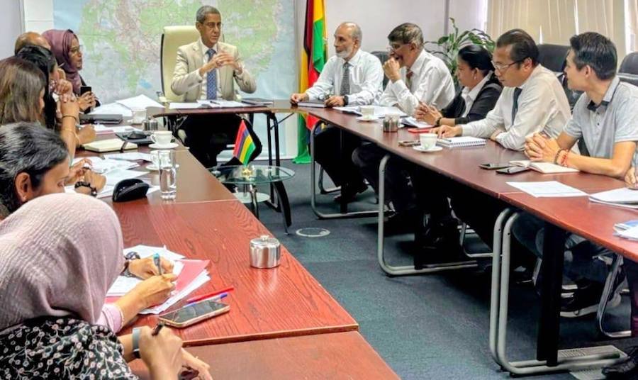 Taxis et plateformes numériques : le gouvernement prépare un cadre réglementaire