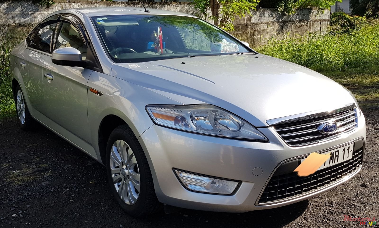 2011' Ford Mondeo photo #1