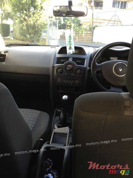 2007' Renault photo #4