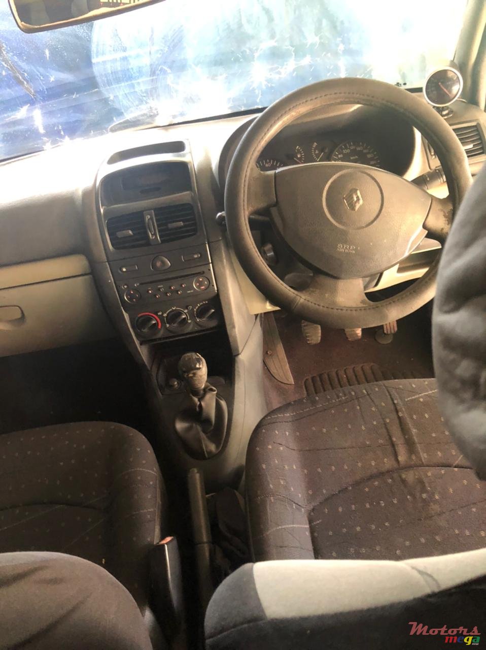 2002' Renault photo #3