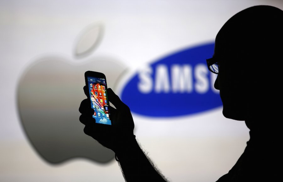 Samsung Emerges as Apple's Chief Auto Rival