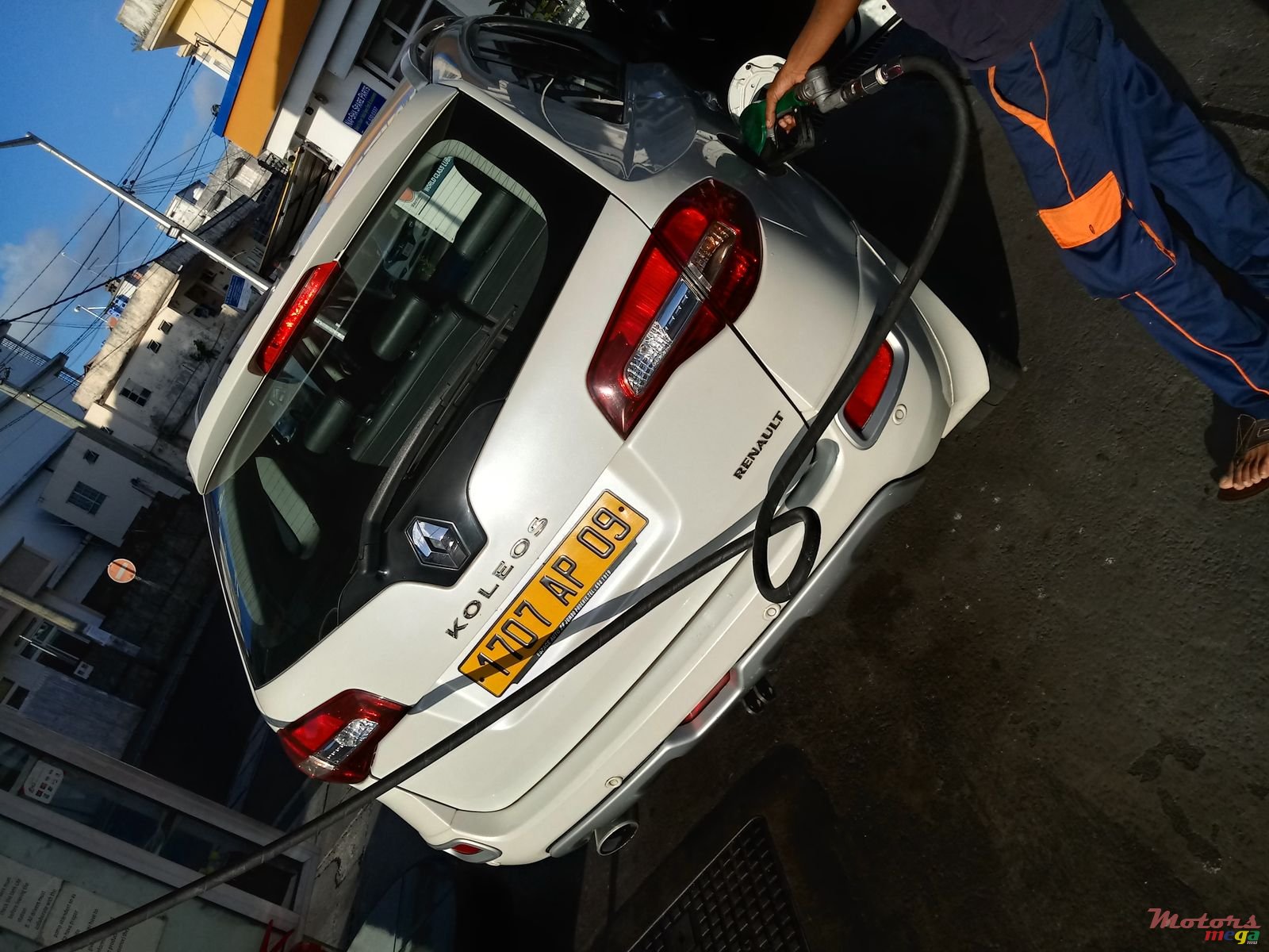 2009' Renault Koleos Dorigine photo #1