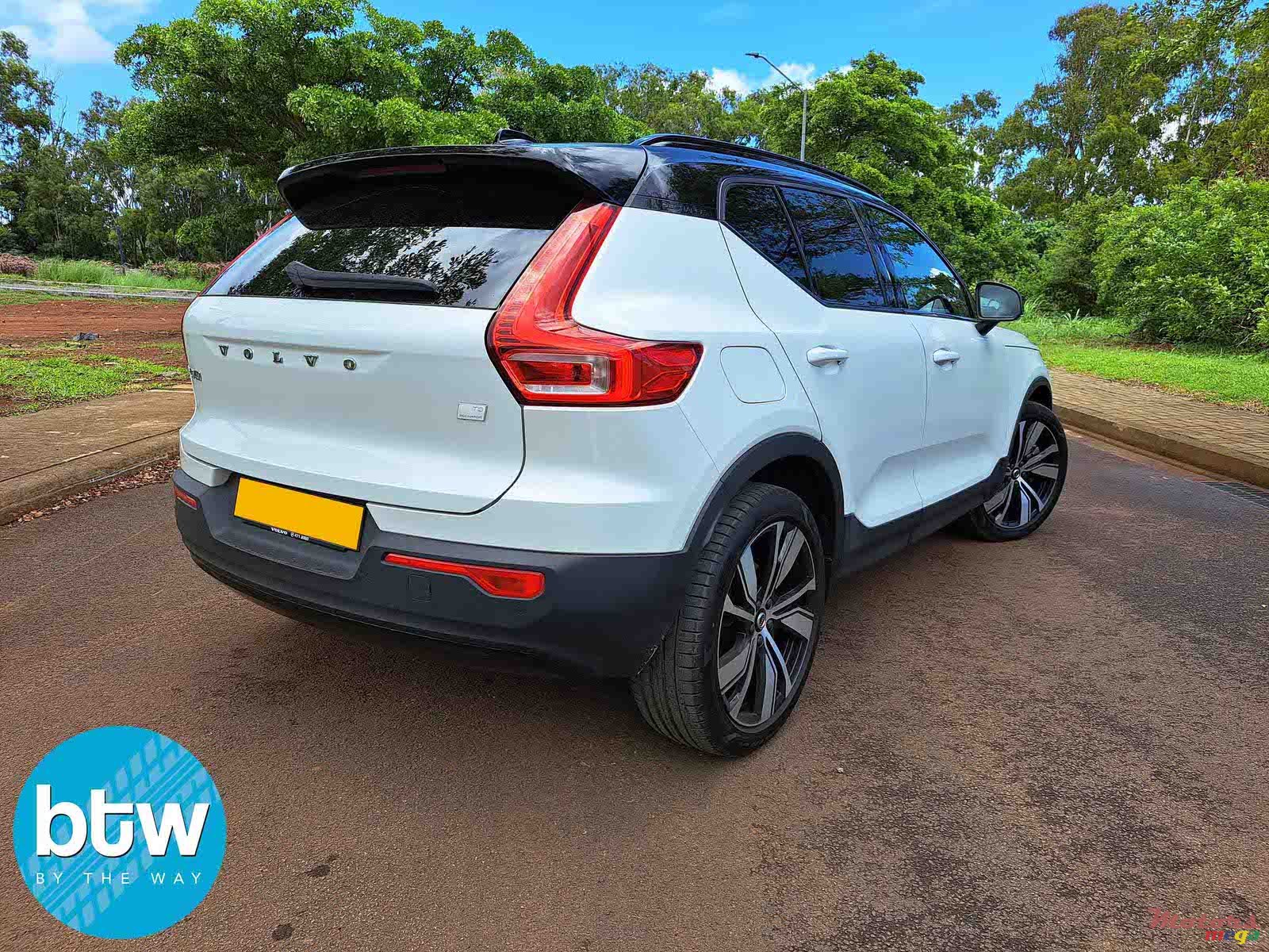 2021' Volvo photo #3