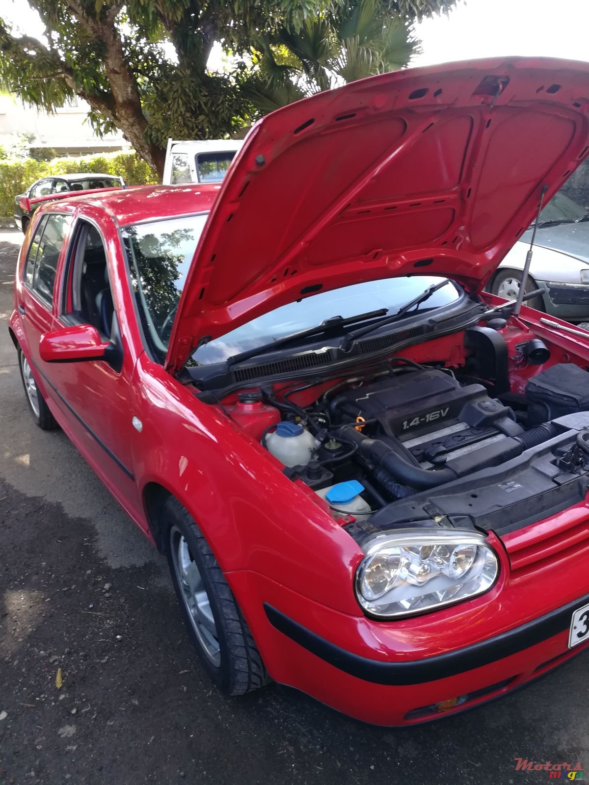 1999' Volkswagen Golf photo #2