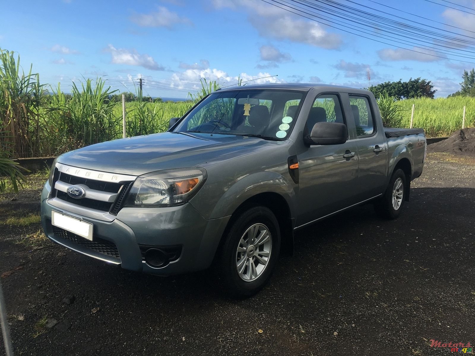 2010' Ford Ranger 4x2 XL photo #2