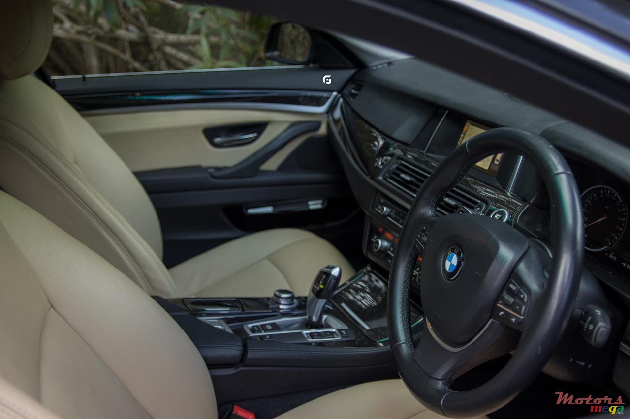 2017' BMW 5 Series photo #3