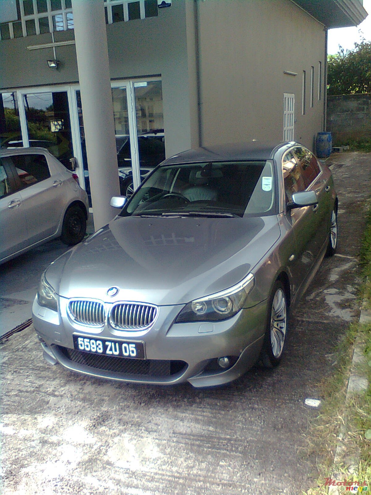 2005' BMW 520 photo #1