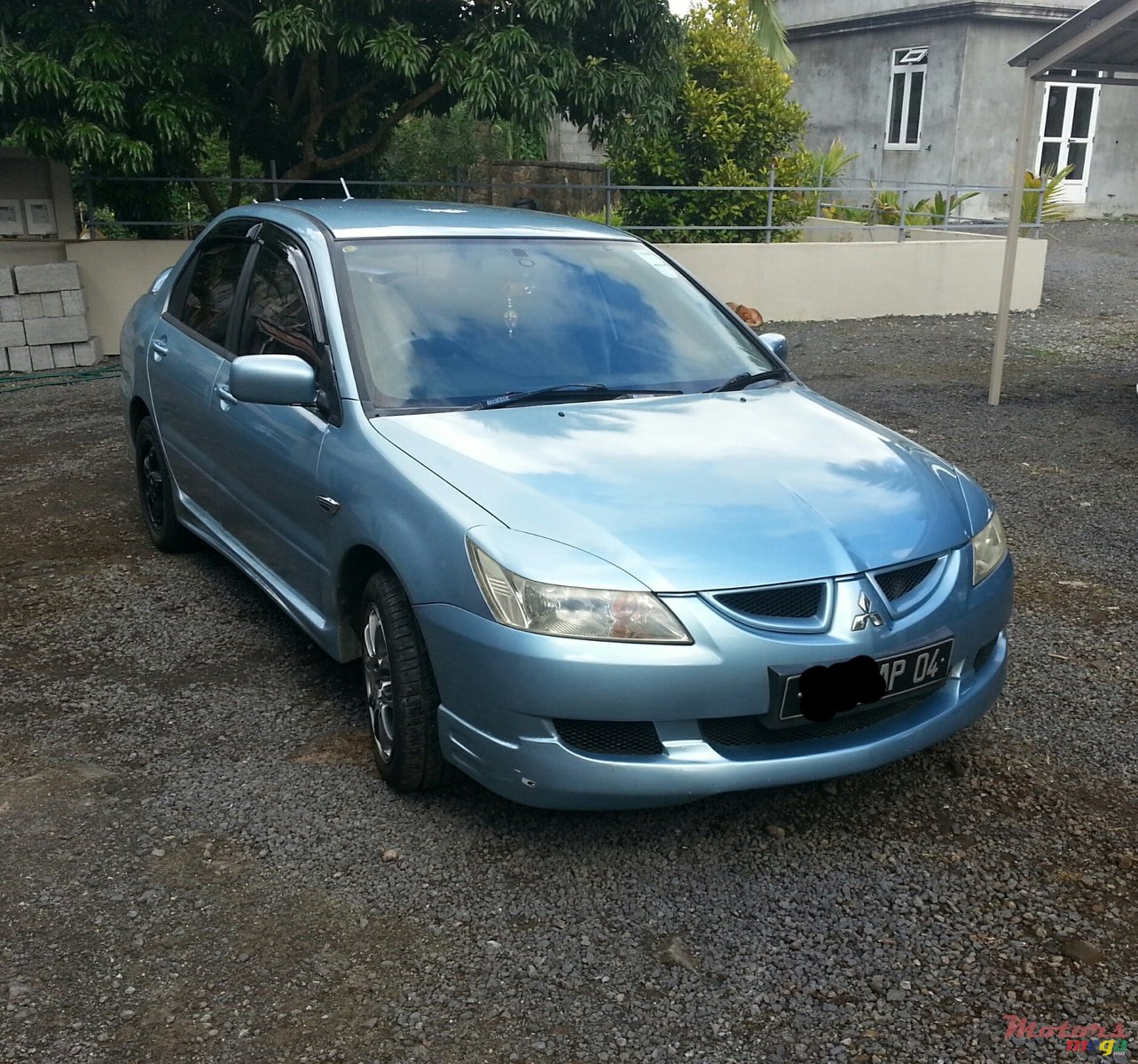 2004' Mitsubishi Lancer photo #1