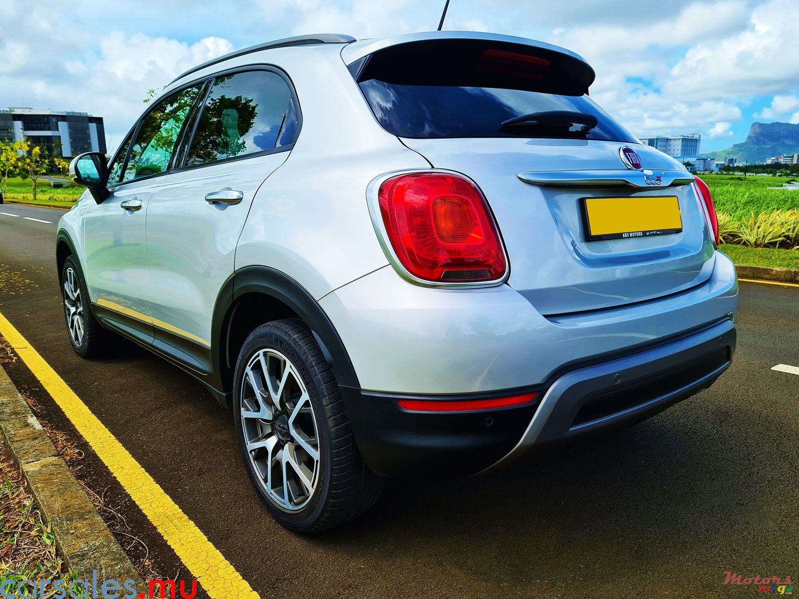 2020' Fiat 500 X photo #3