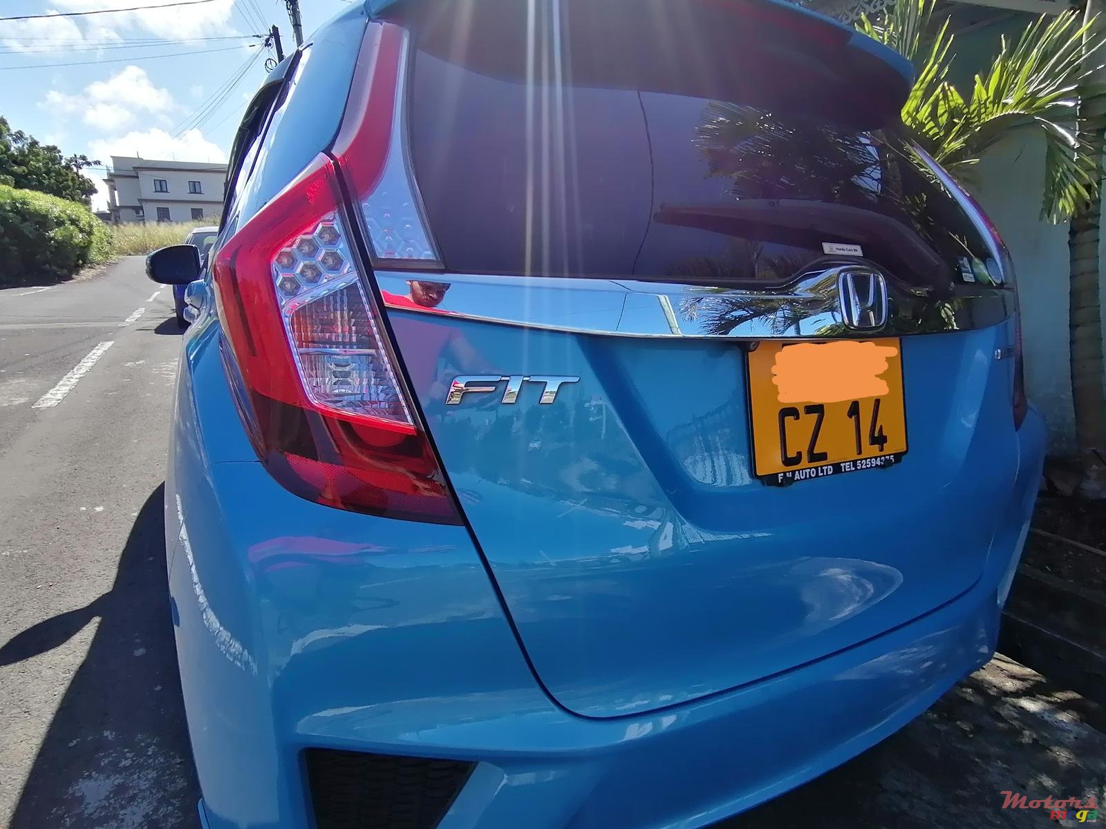 2014' Honda Fit HYBRID photo #2