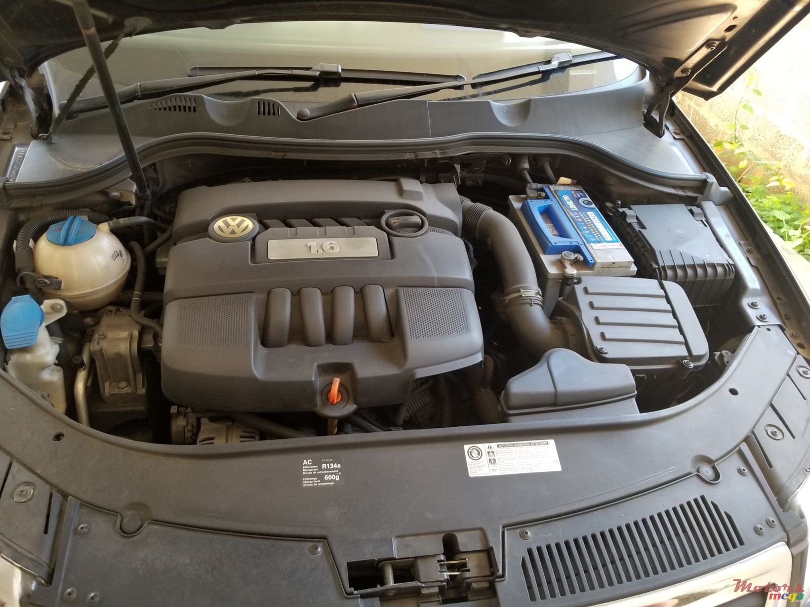 2010' Volkswagen Passat None photo #4